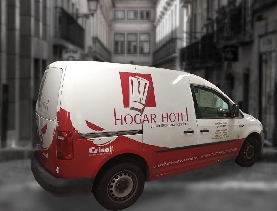Furgoneta de reparto de Hogar Hotel: nosotros te lo llevamos